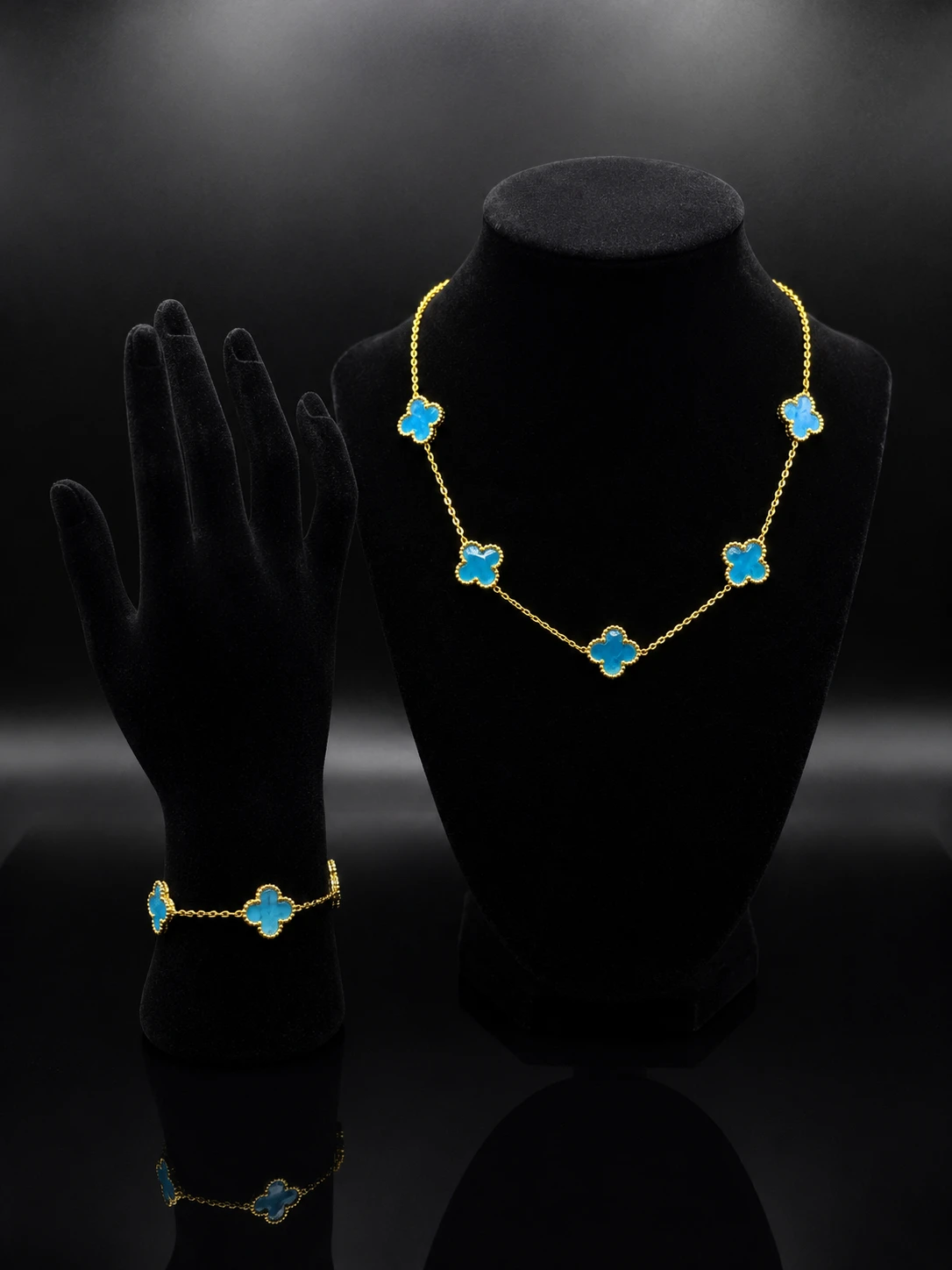 Turquoise Clover 5-Station Set